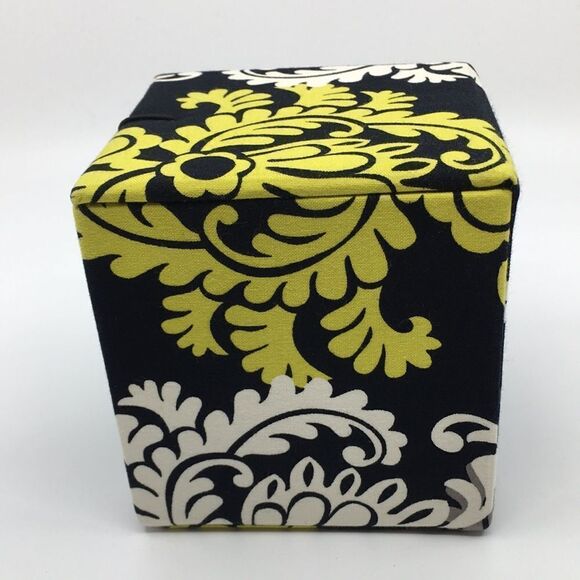 Vera Bradley Baroque fabric ornament storage or trinket box - Picture 3 of 11